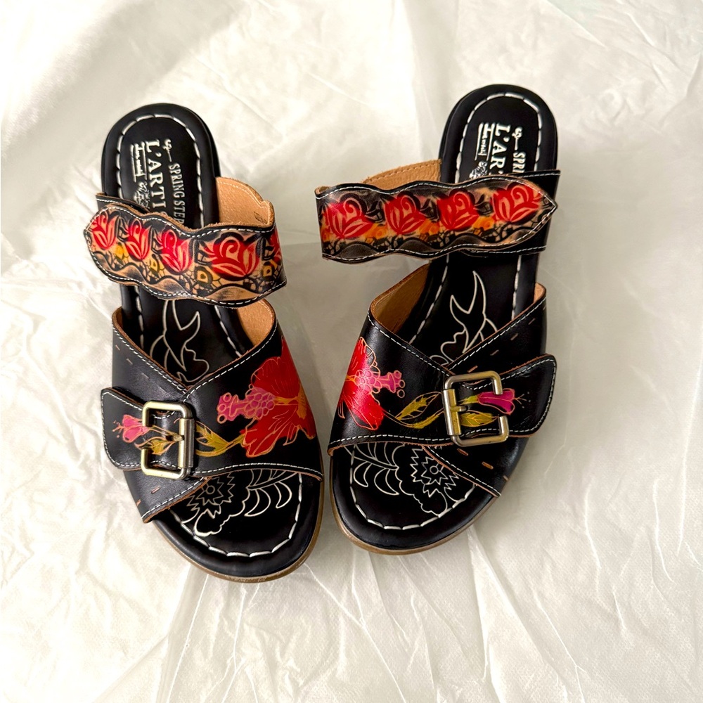 L’Artiste Spring Step Ozuna slides sandals
